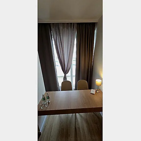 Lumina Ovo2 Apartment